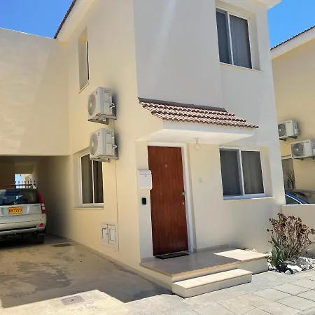 Holiday home Reihenhaus In Tersefanou