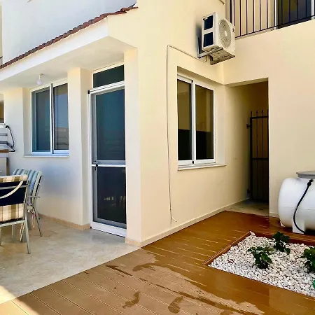 Holiday home Reihenhaus In Tersefanou